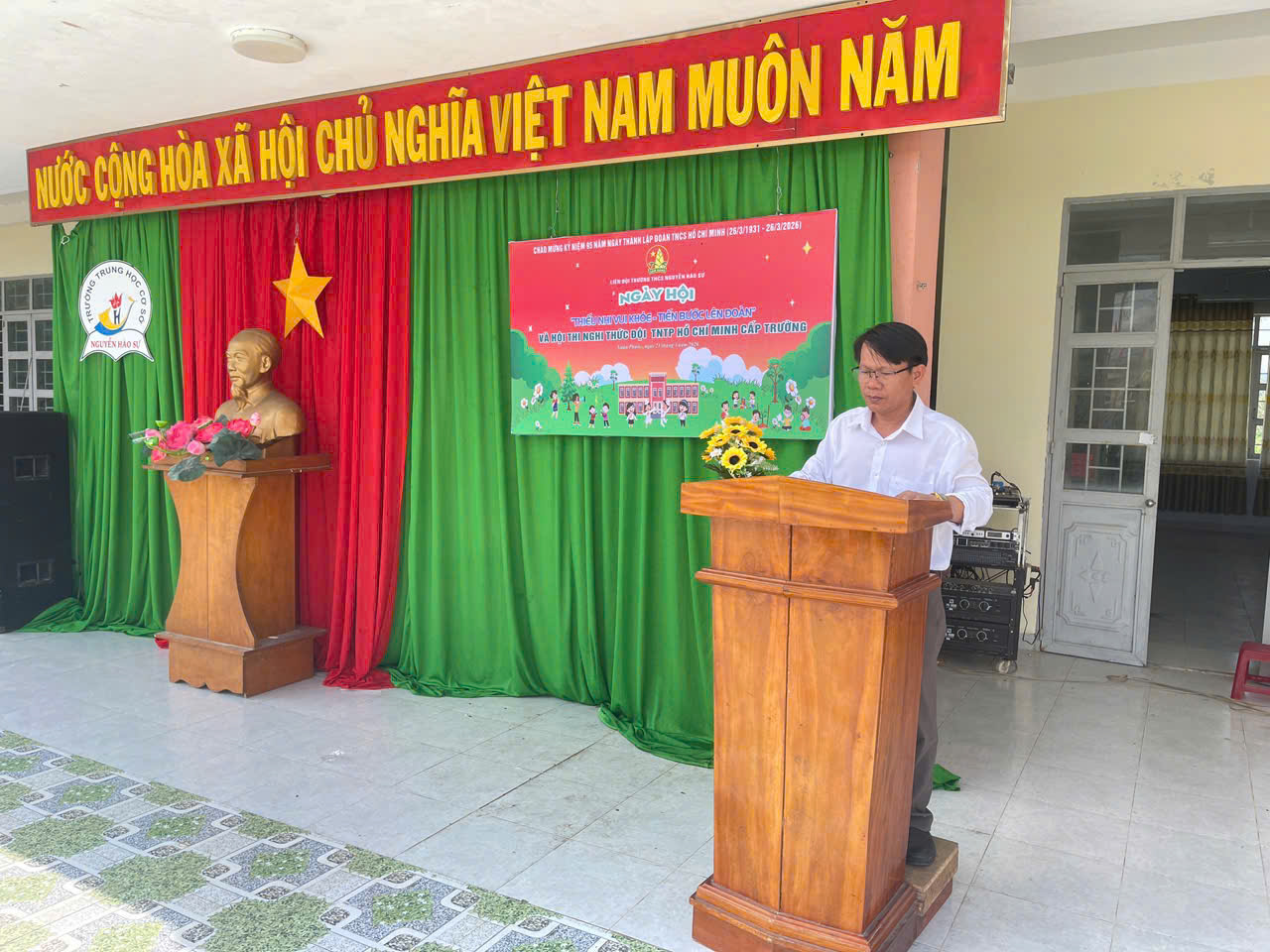 Liên đội trường THCS Nguyễn Hào Sự tổ chức các hoạt động cao điểm hướng tới kỷ niệm 95 năm ngày thành lập Đoàn TNCS Hồ Chí Minh